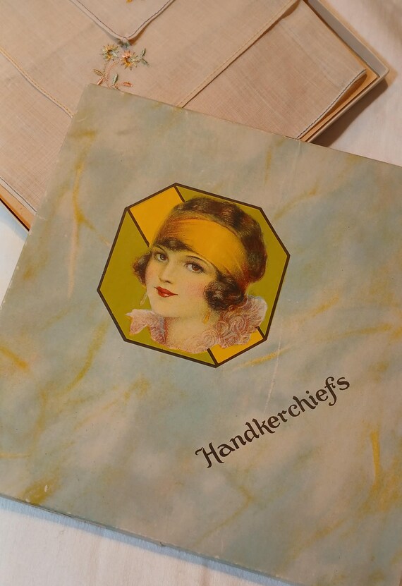 Old Handkerchief Gift Box from 1920-30's View 3