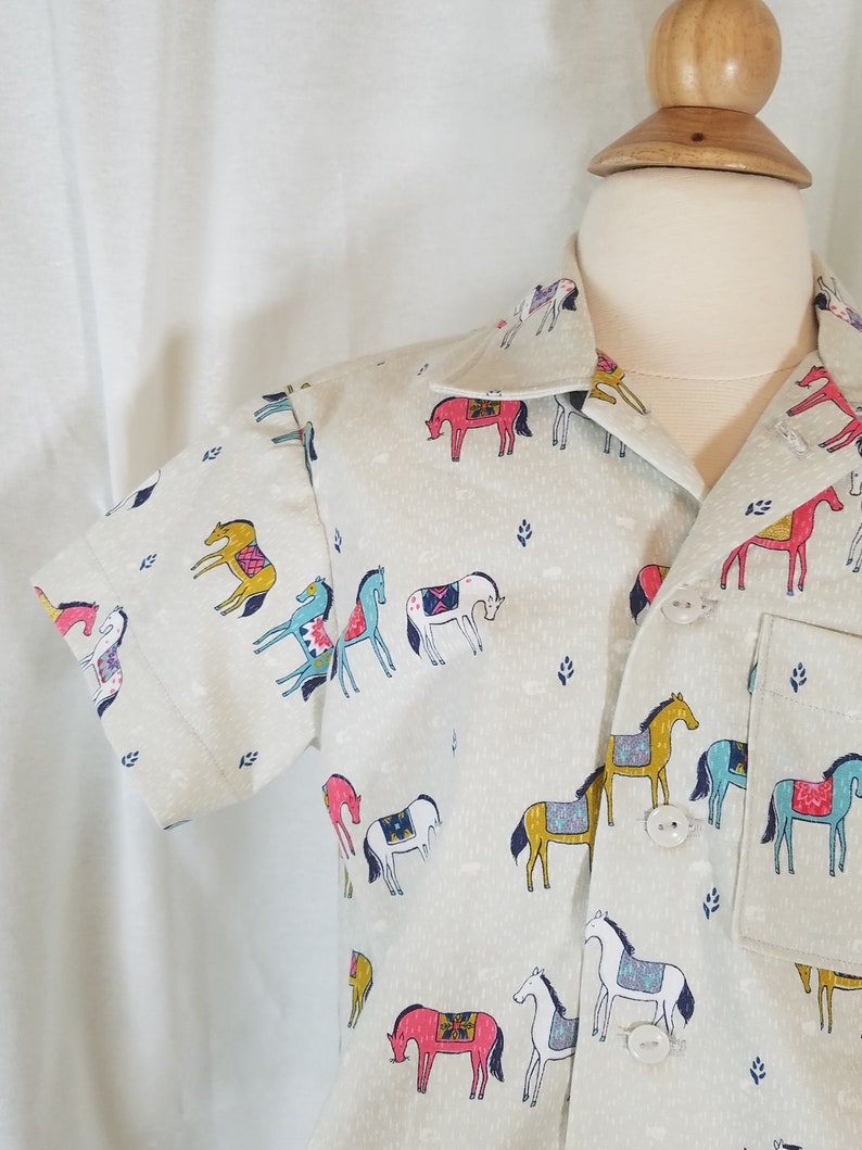 Toddler Boy's Shirt Size 2T-Button-up Short Sleeve Colorful Horse Print-White-100% Cotton-Ready to Ship image 4