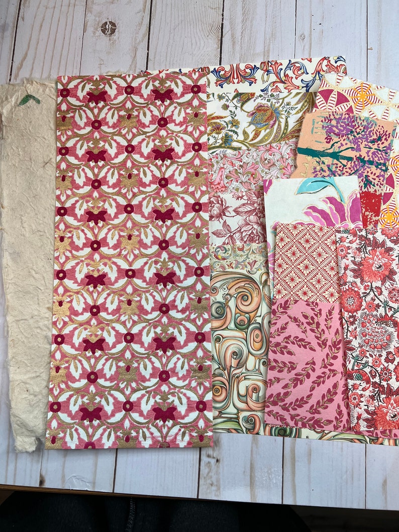 Handgefertigt / Spezialität & / Florentiner Papier Assorted Bundle plus Vintage Tall Style Assorted Große Buchseiten, Collage / Decoupage / Rosa