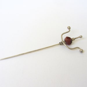 Vintage Jewelry Art Pin Brooch  Silver STERLING  Needle Pin Brooch Vintage Silver Gem Pin