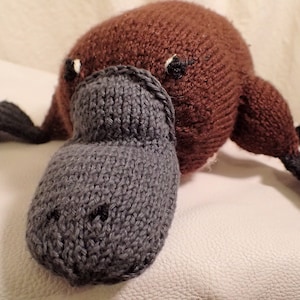 Phoebe the Platypus, Knit Softie Pattern image 1