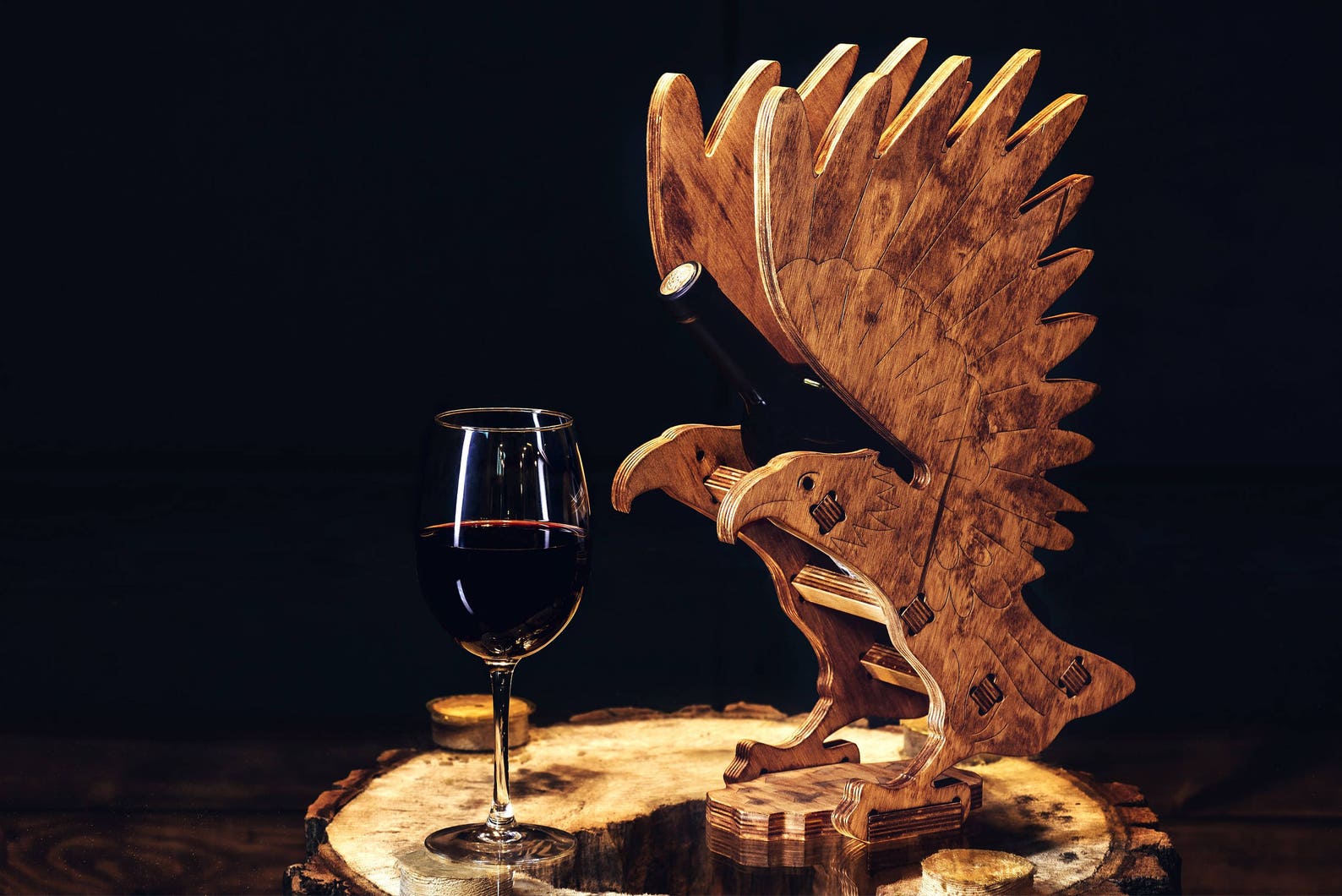 Кубок для вина орёл с крыльями. Купить вино орел