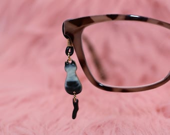 Marmorierte Katzen Anhänger | Schwarz Weiße Katze Anhänger für Brille & Sonnenbrille | Gold Katze Brillen Zubehör