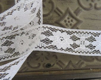 Romantica white lace scalloped 30mm