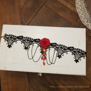 3 modèles d'élégants colliers gothiques avec rose rouge et perles ou médaillons rouges et dentelle, cadeau pour elle image 5