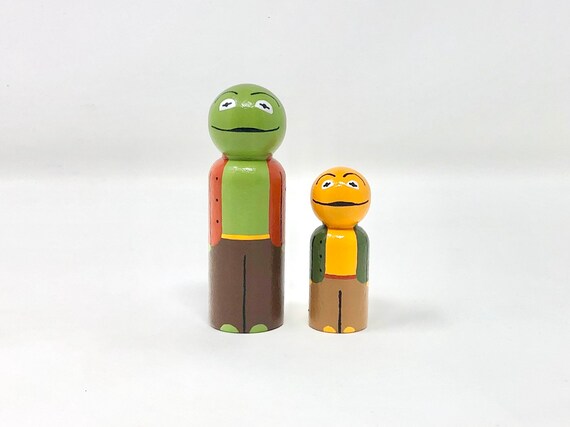 frog and toad dolls