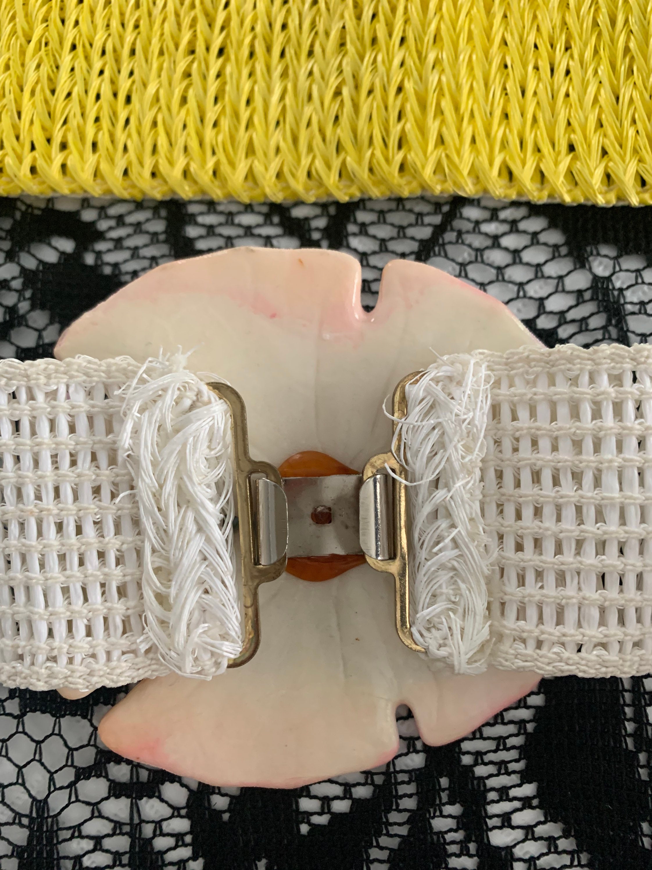 Vintage 80s Pastel Stretch Belts: Sand Dollar & Shell  display picture 1