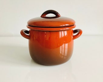 Vintage Orange Enamelware Bean Pot with Lid / Two Handled 1970s Lidded Pot-Bellied Metal and Enamel Cooking Pot