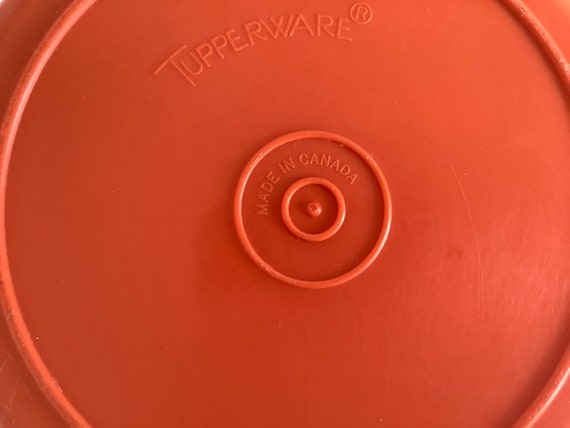 Tupperware 1.5 Qt 48 OZ PITCHER RED Push Button Lid 1575 
