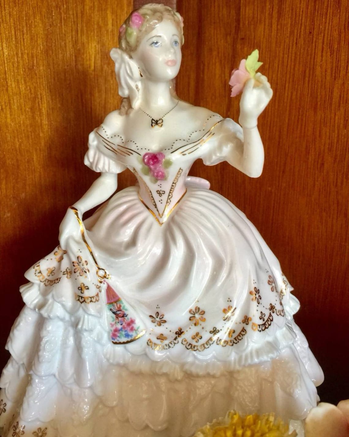Royal Worcester Porcelain Figurine ''the Fairest Rose. English Fine