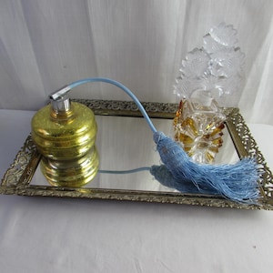 flat mirror tray
