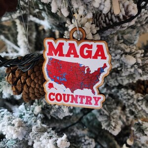 Mapa de elecciones de MAGA COUNTRY Adorno navideño republicano Save America Madera y vinilo de 3"