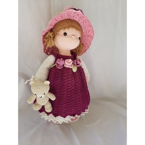 Sophie doll and comforter tutorial, finished Sophie is the perfect size for big hugs and for sharing her dreams and secrets!