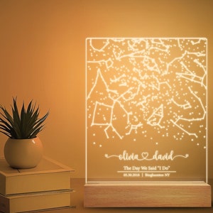 Veilleuse constellation, carte des étoiles personnalisée par date, affichage personnalisé du ciel nocturne, cadeau de fiançailles unique, carte des étoiles souvenir.