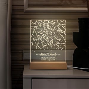 Veilleuse personnalisée avec impression de carte des étoiles, veilleuse constellation, ciel nocturne personnalisé, cadeau de fiançailles unique, souvenir de carte des étoiles.