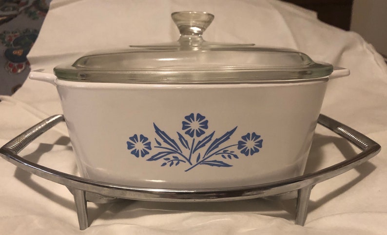Corning Ware Blue Cornflower dish with lid and trivet