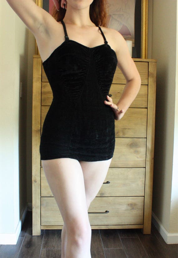 1950's CATALINA Women's Black Velvet One Piece Sw… - image 3