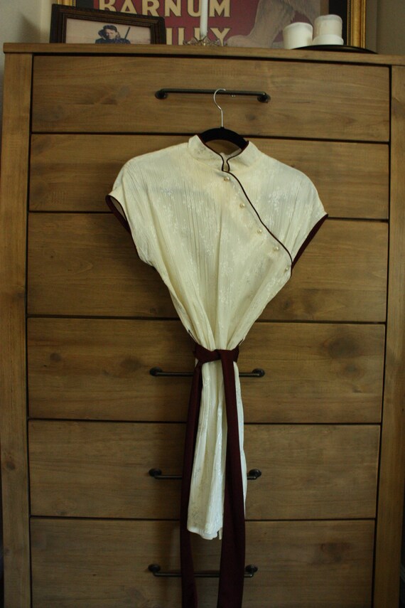 Vicky Vaughn Cheongsam-Style Cream Tunic with Sash - image 5