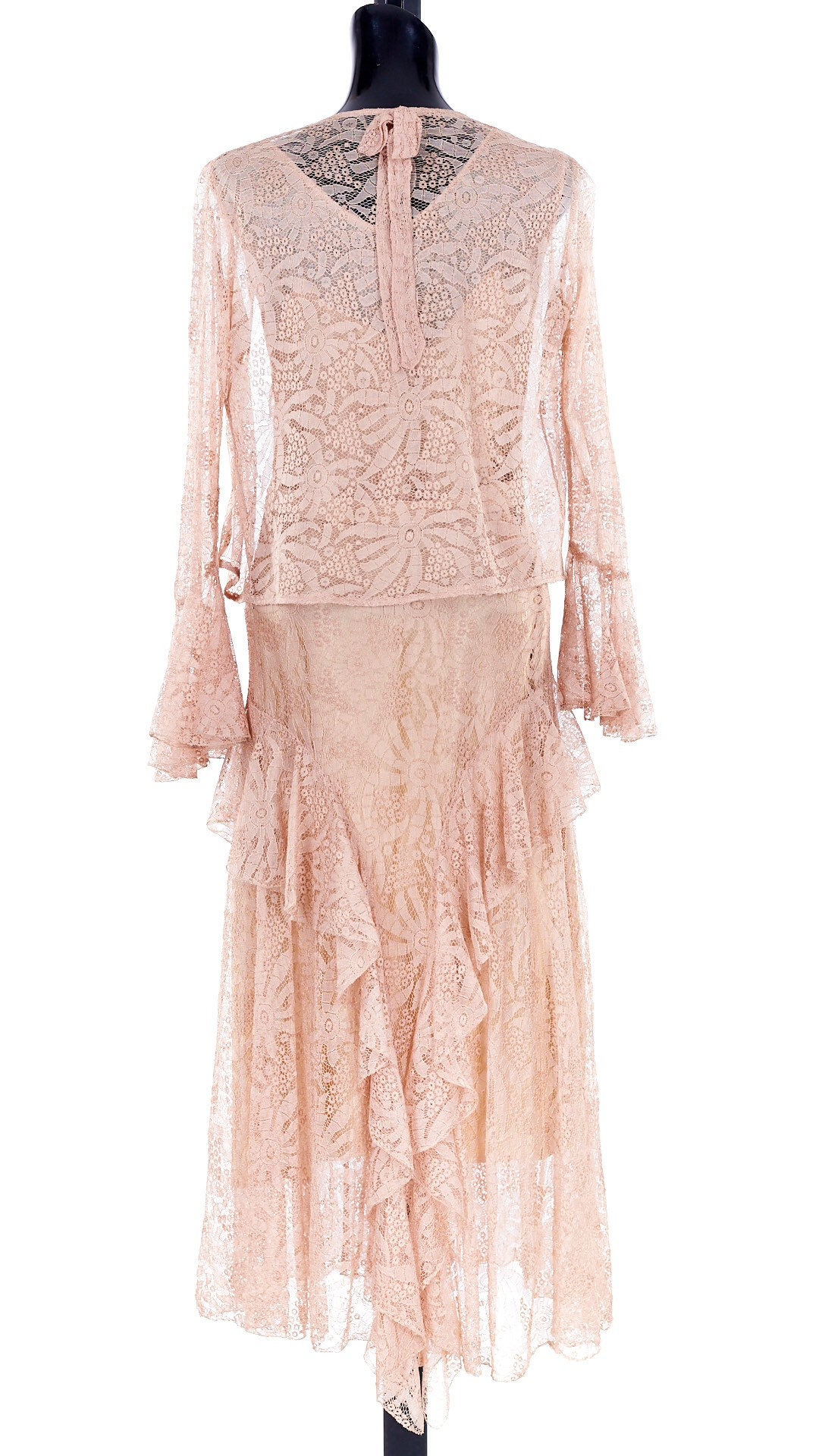 Romantic 1930s Unlabeled Intricate White Lace Unlined Dress w Flared Full Lower Skirting