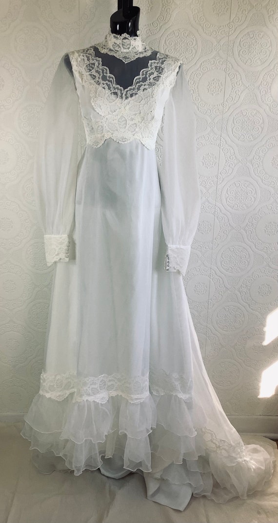 Vintage Sheer and Lace Wedding Dress - image 3