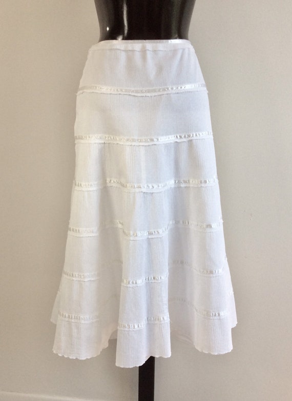White Spanish Style Liz Claiborne Skirt - image 3