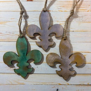 Fleur de Lis Ornament - Fleur de Lis wood gift - Fleur de Lis car charm - Fleur de Lis wood