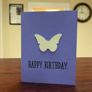 Tarjeta de feliz cumpleaños con flores silvestres - Tarjeta de cumpleaños con mariposas - Tarjeta con flores silvestres - Planta esta tarjeta