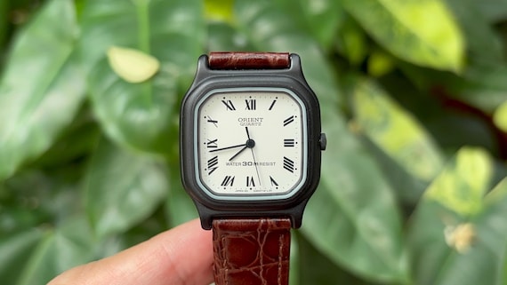 Small Wrist vintage watch Orient for ladies
