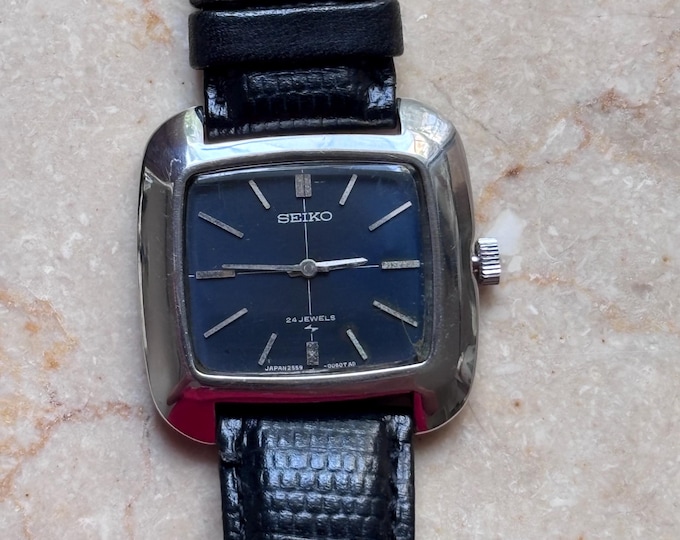 Seiko TV Shape 8N0723 manual winder