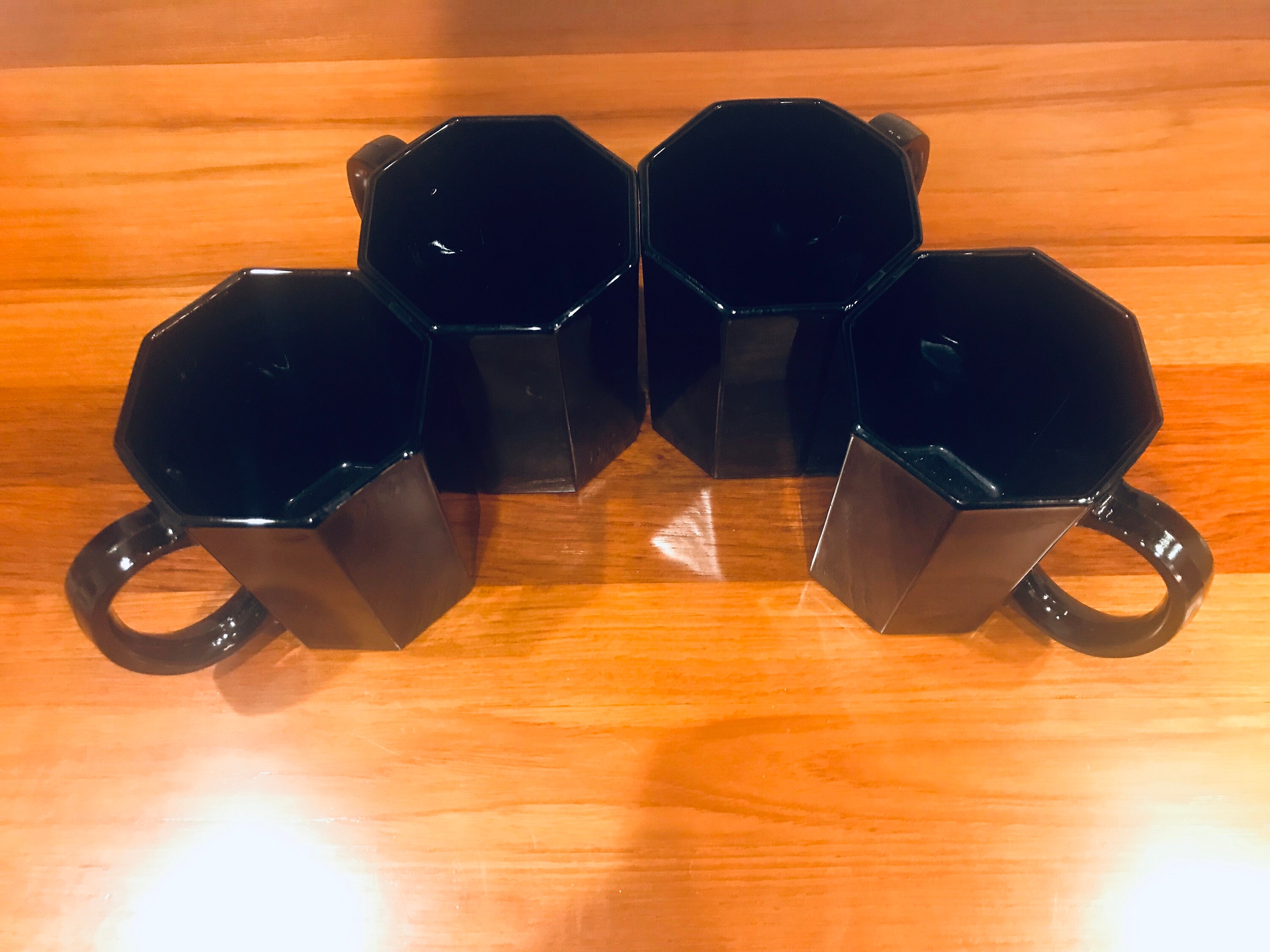 Black Octagon set of 4 mugs France