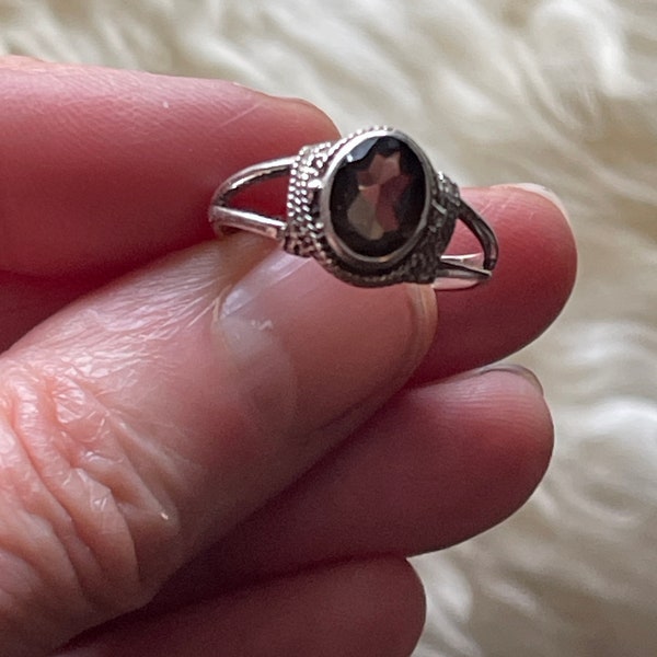 Elegant Smokey Quartz Hand Made Faceted Sterling Silver Nairobi Roped Silver Wrap Style Setting Ring Size 8