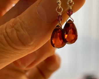 Authentische Mosambik Granat facettierte Januar Birthstone Tropfen Ohrringe reich rot