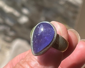Facettierter Tansanit-Ring aus Sterlingsilber, Größe 8