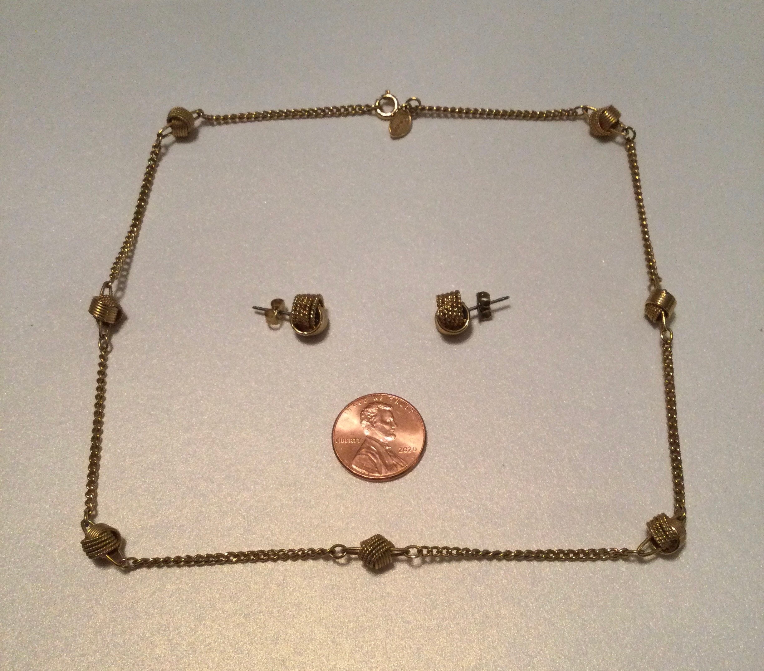 Avon hotsell earrings set