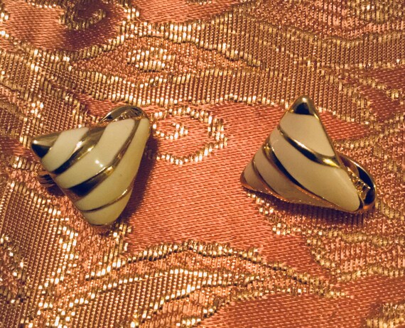 Monet Ear Clips - image 3