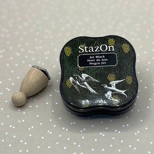 StazOn Stempelkissen für glatte Oberflächen von Tsukineko Bild 1