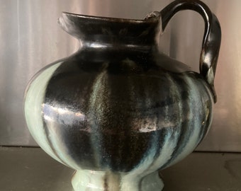 Mobach, Utrecht ornamental vase.