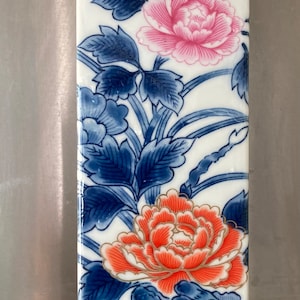 Vaga international, tall narrow square vase famille rose.