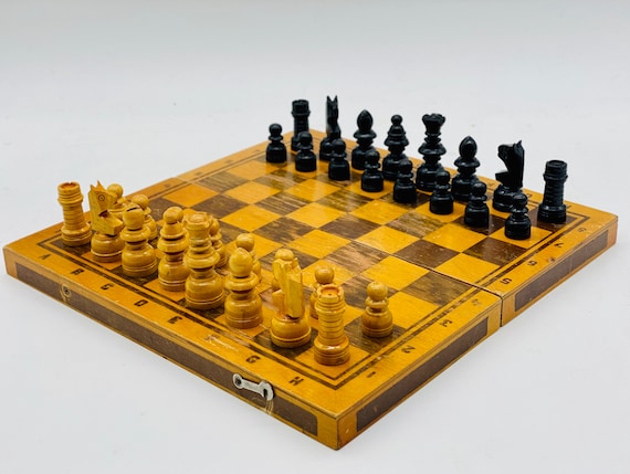 Spanish Casino Chess with Card.