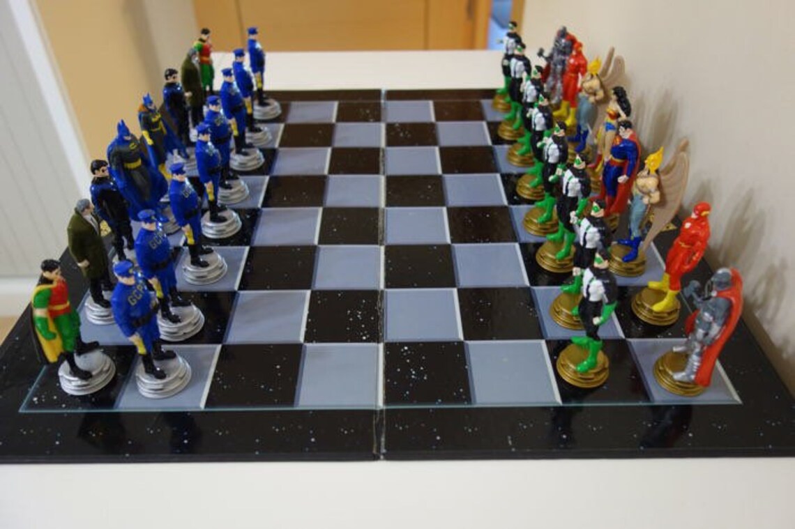 шахматы героями