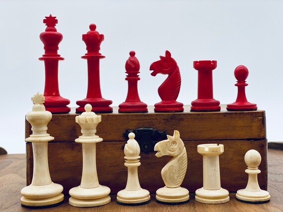 History Chess. KP Uhlig German Bone with board