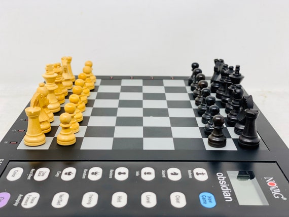 Electronic Chess Saitek Kasparov. Traveler
