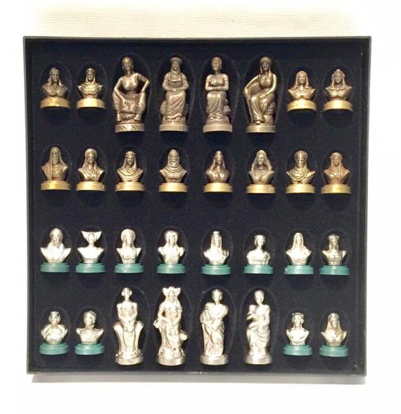 Chess / Ladies Historical: Court of the Kingdom of Granada