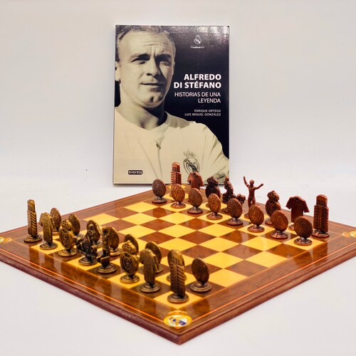 Real Madrid shops official chess