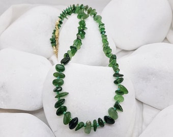 Green Jade Necklace, Jade Necklace, Chip Stone Necklace, Chip Beads Necklace, Green Beads Necklace, Jade Chips Necklace, Jade Beads Necklace