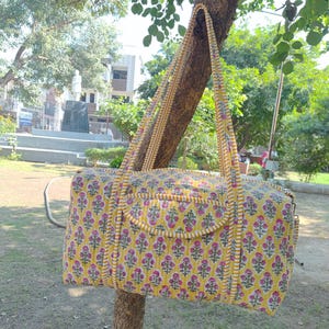 Große handgefertigte Baumwoll-Seesack Schöner Block-Print Gesteppter Stoff Weekender Taschen Handgemachte Bunte Reise Overnight Taschen Einkaufstasche