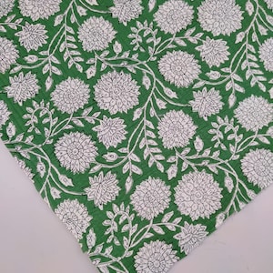 5 Yard Indian Cotton Quilted Fabric, Beautiful Floral Print Fabric, Cotton Quilted Fabric, Handmade Quilted Running Garment Materials m2
