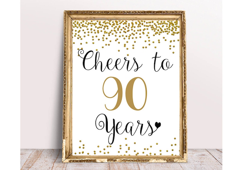 Tortenaufsatz „90 Years Loved“ – Goldener Glitzer-Dekor Für 90. Geburtstag Oder Hochzeitstag