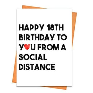 Tarjeta de cumpleaños divertida, tarjeta de cumpleaños número 18 imprimible, tarjeta de felicitación temática, para un amigo, feliz cumpleaños desde una tarjeta de distancia social imprimible