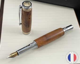 Luxe Thuya Wood vulpen uit Marokko met 24-karaats vergulde en kristallen elementen. Aanpasbaar, geleverd in luxe geschenkverpakking